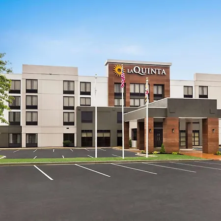 La Quinta By Wyndham Newark - Elkton Hotel